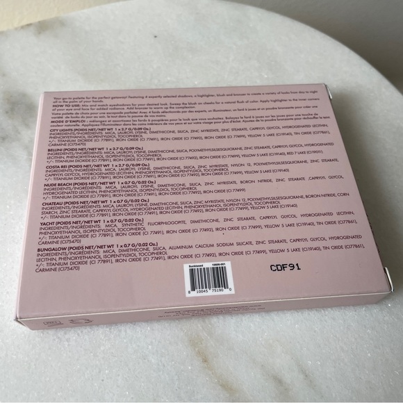 Wander Beauty sunkissed getaway eyeshadow and blush / bronzer palette - Picture 4 of 7